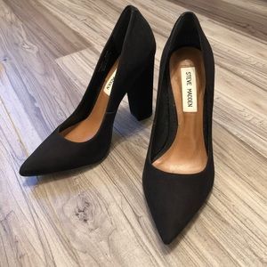 Super sexy pointed toe Steve Madden block heels